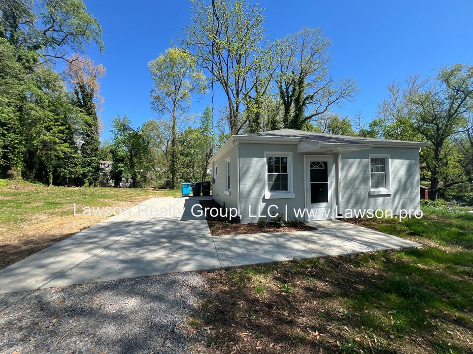 4603 Edgelawn Ave NW in Roanoke, VA - Building Photo