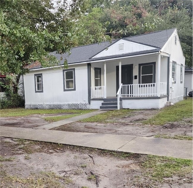 property at 7312 N Shore Dr