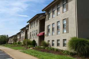 The Commons at Cowan Boulevard Apartments