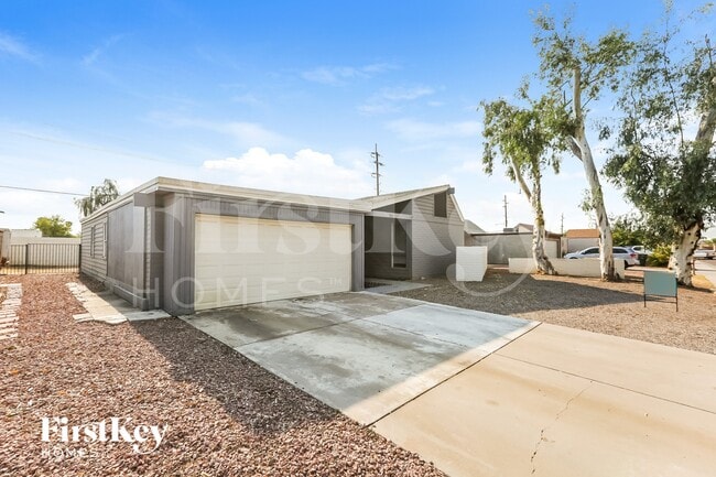 property at 9631 N 35th Dr