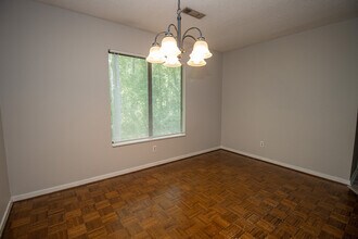 1005 Creekside Wy in Columbia, SC - Building Photo - Building Photo