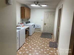 409 N Main St in China Grove, NC - Building Photo - Building Photo