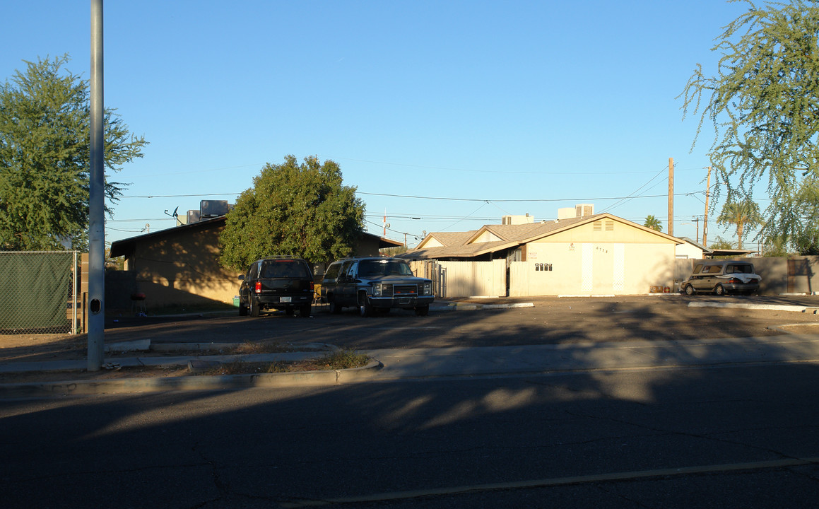 6738 N 55th Dr in Glendale, AZ - Building Photo