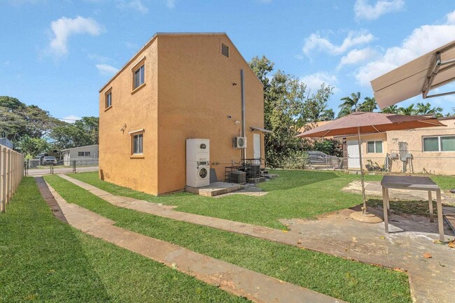 275 NW 81st St. in Miami, FL - Building Photo - Building Photo