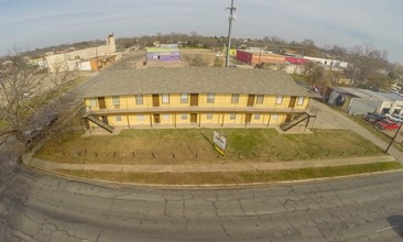 Jefferson Apartments in Waco, TX - Building Photo - Building Photo