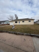 1216 Eisenhower Ave in Great Bend, KS - Building Photo