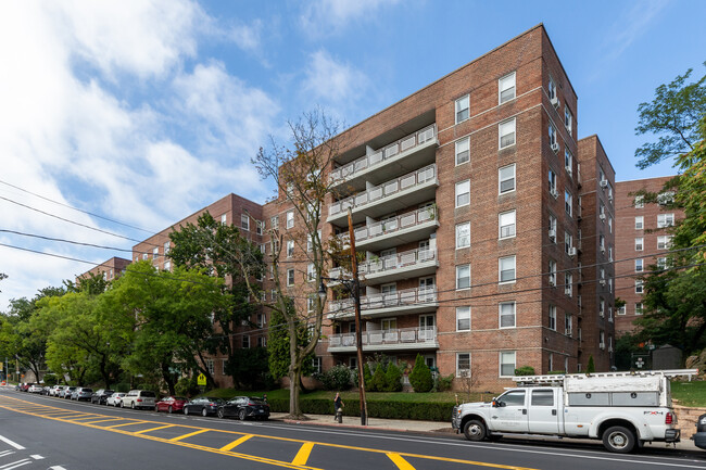 5601 Riverdale Ave in Bronx, NY - Building Photo - Building Photo