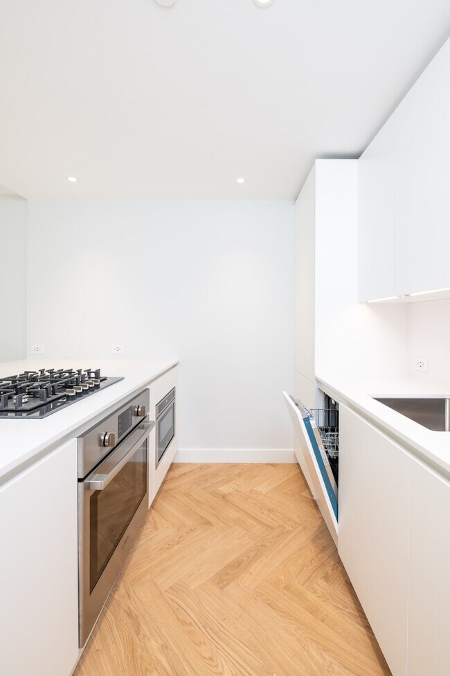 12 Commonwealth Ave, Unit 405 in Boston, MA - Foto de edificio - Building Photo