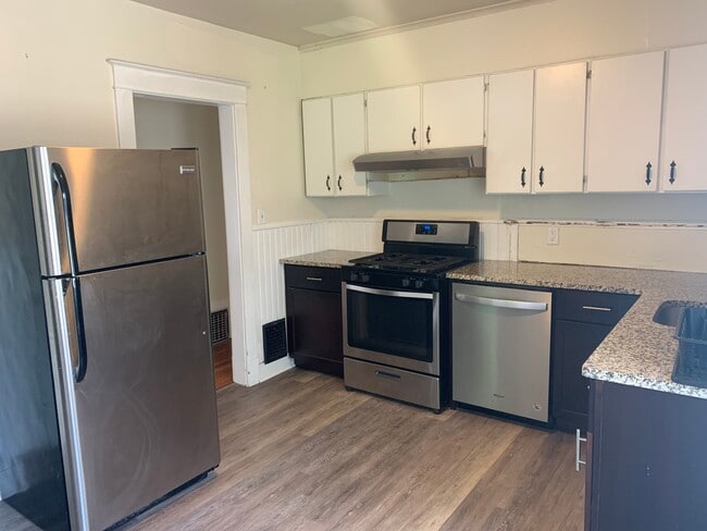 2 Bellevue Ave in Binghamton, NY - Building Photo - Building Photo