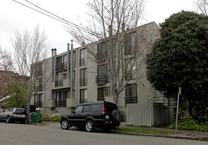 382 Adams St in Oakland, CA - Building Photo
