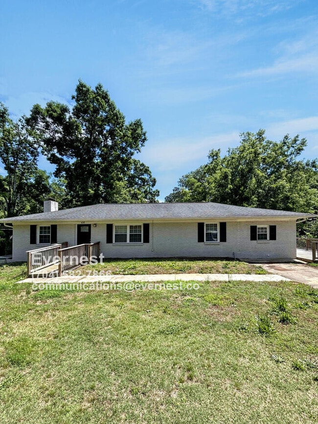 property at 622 Deese Rd