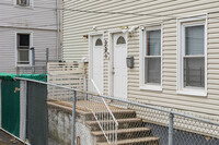 318 Clove Rd in Staten Island, NY - Building Photo - Building Photo