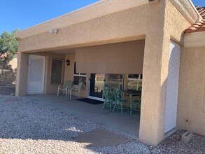 8900 Kingsmill Dr in Las Vegas, NV - Building Photo - Building Photo