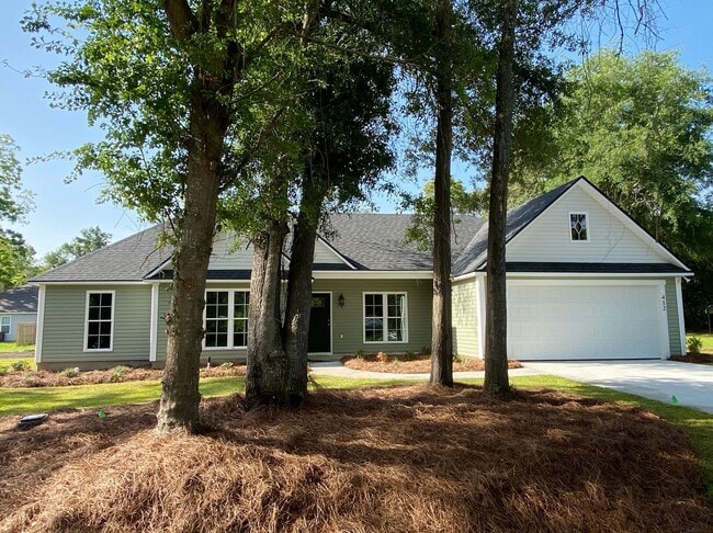 412 E Lawson St in Hahira, GA - Building Photo - Building Photo