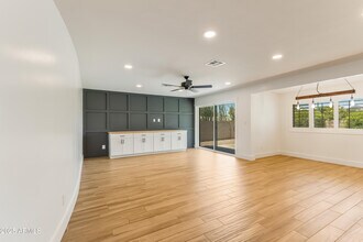 1028 E Manzanita Dr in Phoenix, AZ - Building Photo - Building Photo