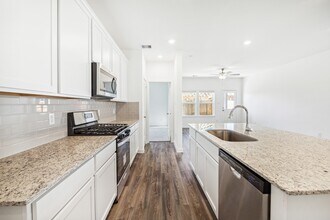 3926 Glory Grn Dr in Brookshire, TX - Building Photo - Building Photo