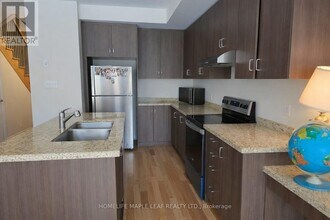 1392 National Cmn in Burlington, ON - Building Photo - Building Photo