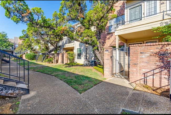 property at 11610 Vance Jackson Rd