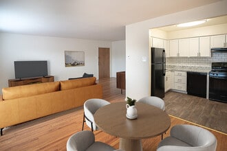 Westbury in Willow Grove, PA - Building Photo - Building Photo