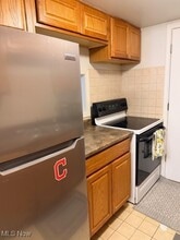 6930 Carriage Hill Dr in Brecksville, OH - Building Photo - Building Photo