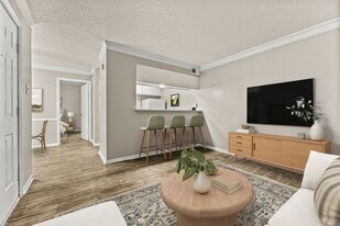 5636 Apartment Homes in Dallas, TX - Building Photo