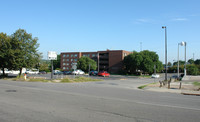 De Freese Manor in Omaha, NE - Building Photo - Building Photo