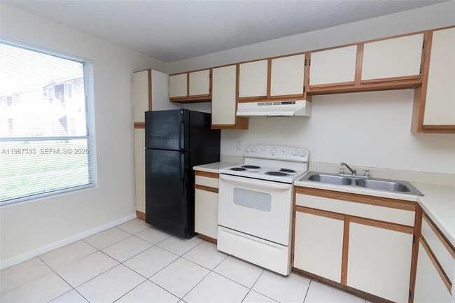 2157 SW 80th Terrace, Unit 2157 in Miramar, FL - Building Photo - Building Photo