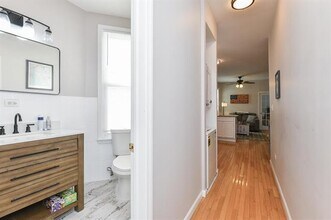 35 Poplar St in Jersey City, NJ - Building Photo - Building Photo