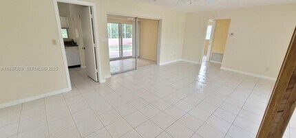 4373 NW 45th Ave in Lauderdale Lakes, FL - Building Photo - Building Photo