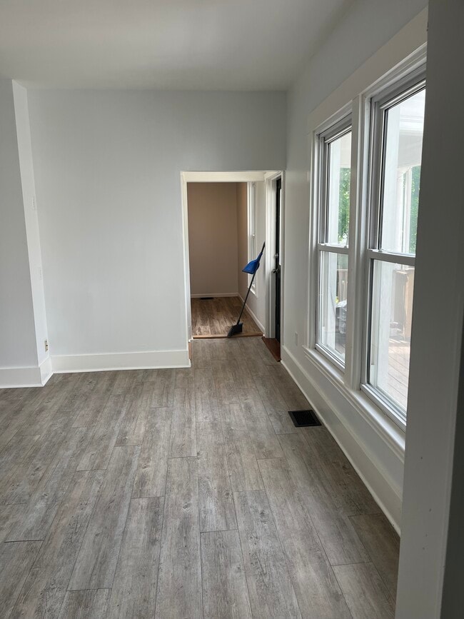 38 6th St, Unit 1 in Bangor, ME - Building Photo - Building Photo