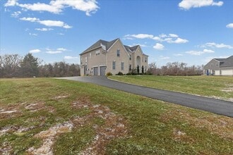 8 Katie Dr in Pedricktown, NJ - Building Photo - Building Photo