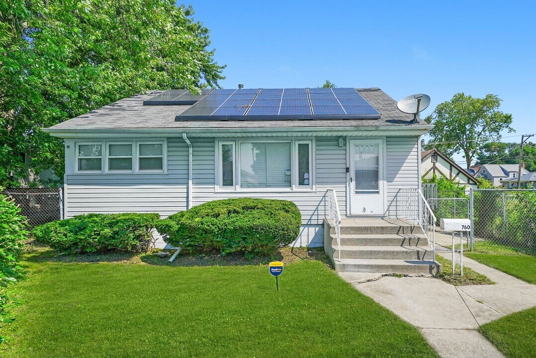 760 Sibley Blvd in Calumet City, IL - Building Photo