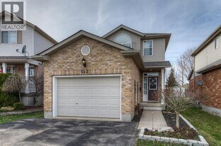 543 Chesapeake Crescent in Waterloo, ON - Building Photo