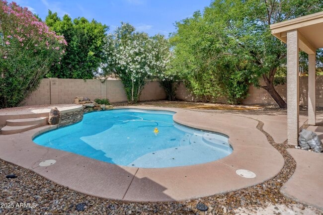 property at 2323 W Hunter Ct