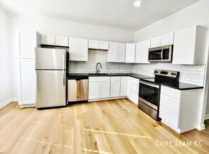 712 Linwood Blvd in Kansas City, MO - Building Photo - Building Photo