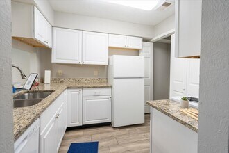 1819 Briarcreek Blvd in Houston, TX - Building Photo - Building Photo