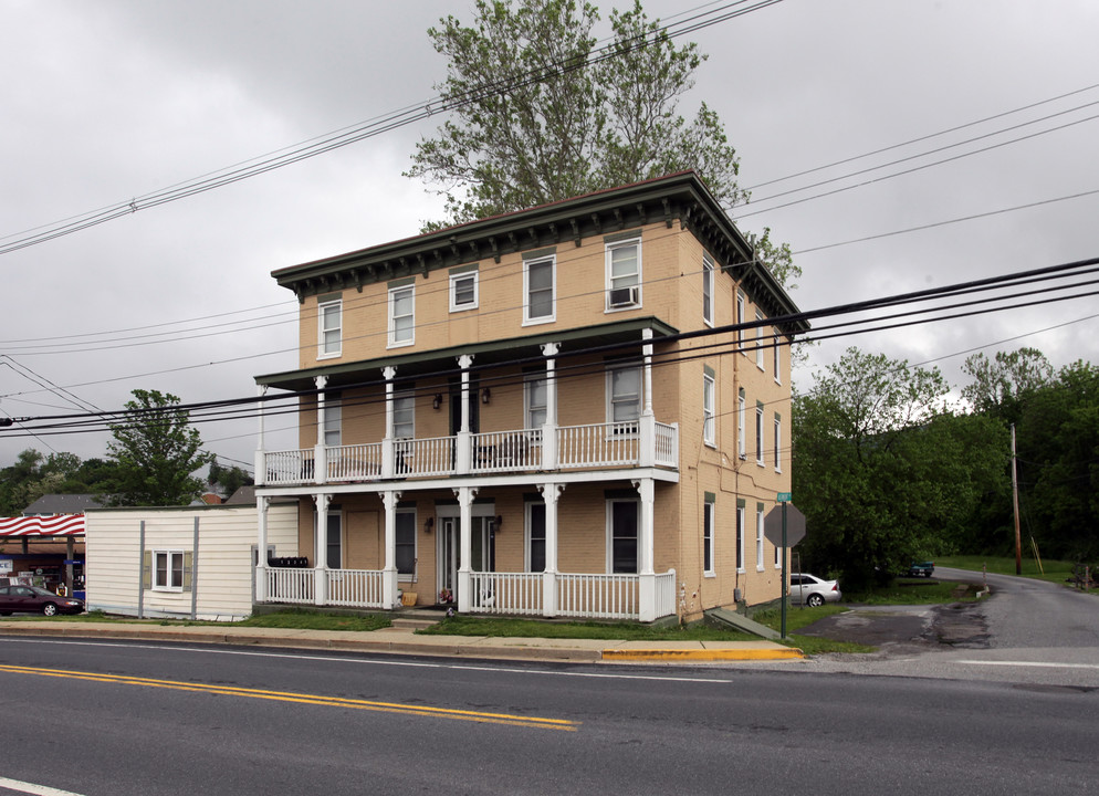 229 N Church St in Thurmont, MD - Building Photo