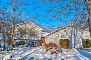 2806 Wentworth Dr in Madison, WI - Building Photo