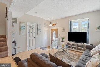 107 Highshire Ct in Dundalk, MD - Building Photo - Building Photo