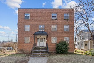 903 W Spofford Ave in Spokane, WA - Foto de edificio - Building Photo