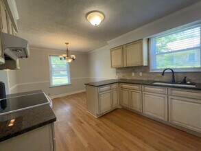106 Cornelia Dr in Hendersonville, TN - Building Photo - Building Photo