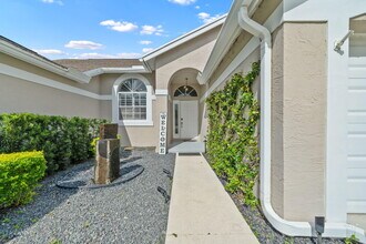 13008 Meadowbreeze Dr in Wellington, FL - Building Photo - Building Photo