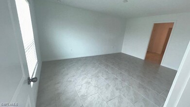 12195 Savanna Lks Blvd in Lehigh Acres, FL - Building Photo - Building Photo