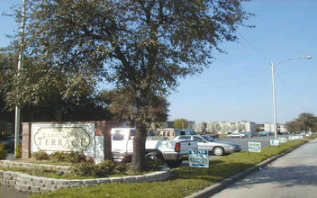 The Arlington Village Apartments in Arlington, TX - Building Photo - Building Photo