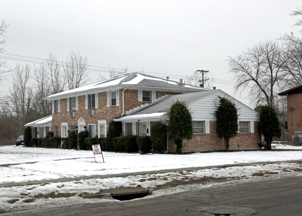 3400 Valerie Arms Dr in Dayton, OH - Foto de edificio