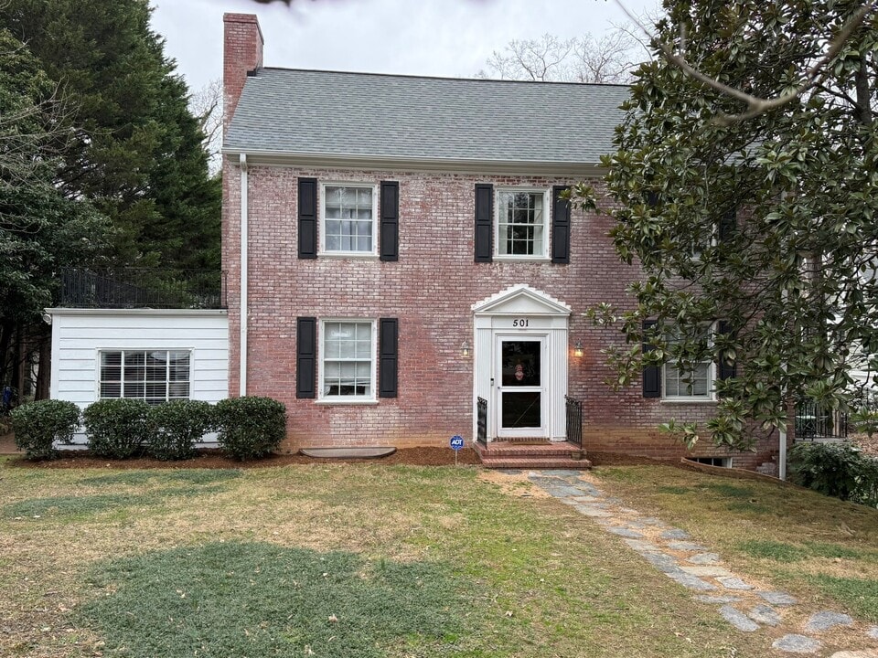 501 North St in Chapel Hill, NC - Building Photo