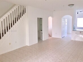 5670 NW 116th Ave in Doral, FL - Building Photo - Building Photo