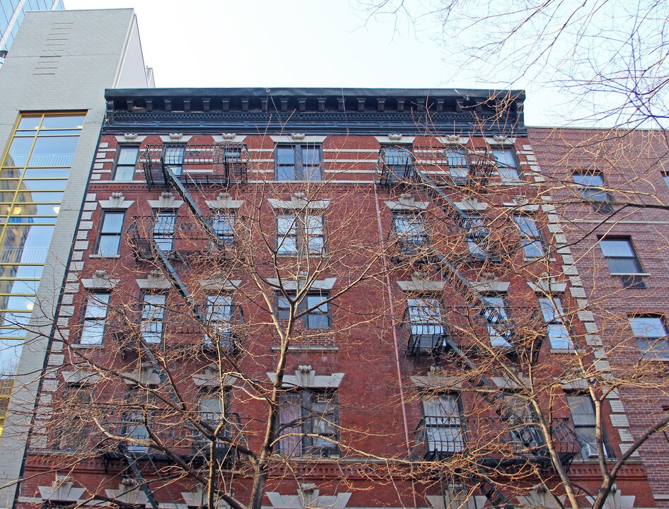 338 East 92nd Street in New York, NY - Building Photo