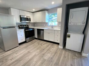 103 W 54th St in Savannah, GA - Building Photo - Building Photo