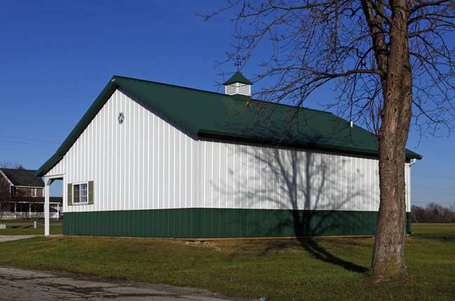 8702 W State Route 18 in Fostoria, OH - Building Photo - Building Photo